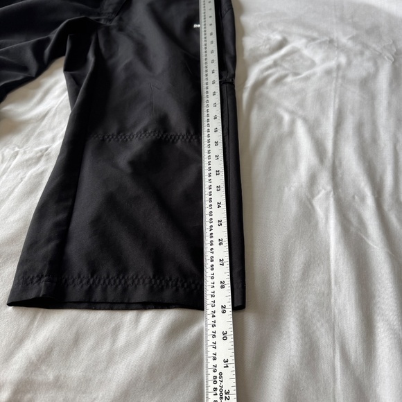 Reebok Men's Performance‎ Track Style Capri Pants Black Small Athleisure Hiking - Picture 13 of 16